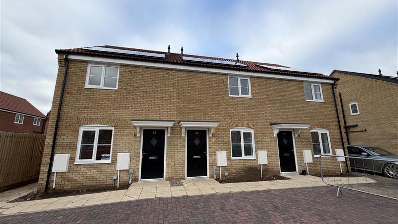 2 bedroom terraced house for sale