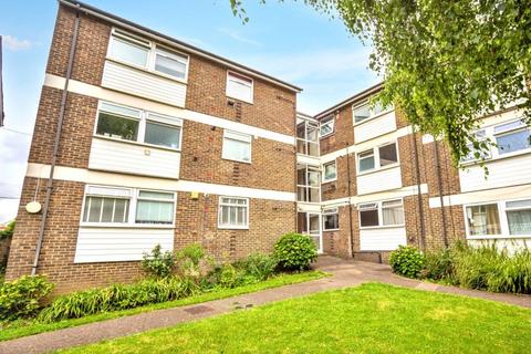 2 bedroom flat for sale, 89 Pine Lodge, Tonbridge Road, Maidstone, ME16 8TB