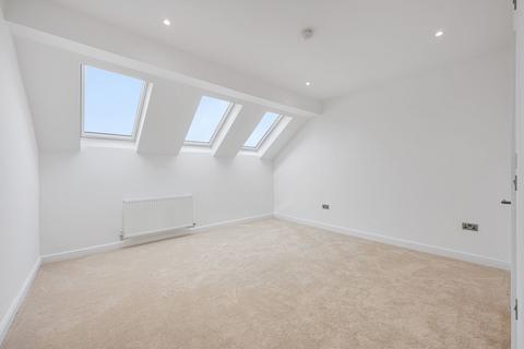 undefined, Highfield Avenue, Sale, M33