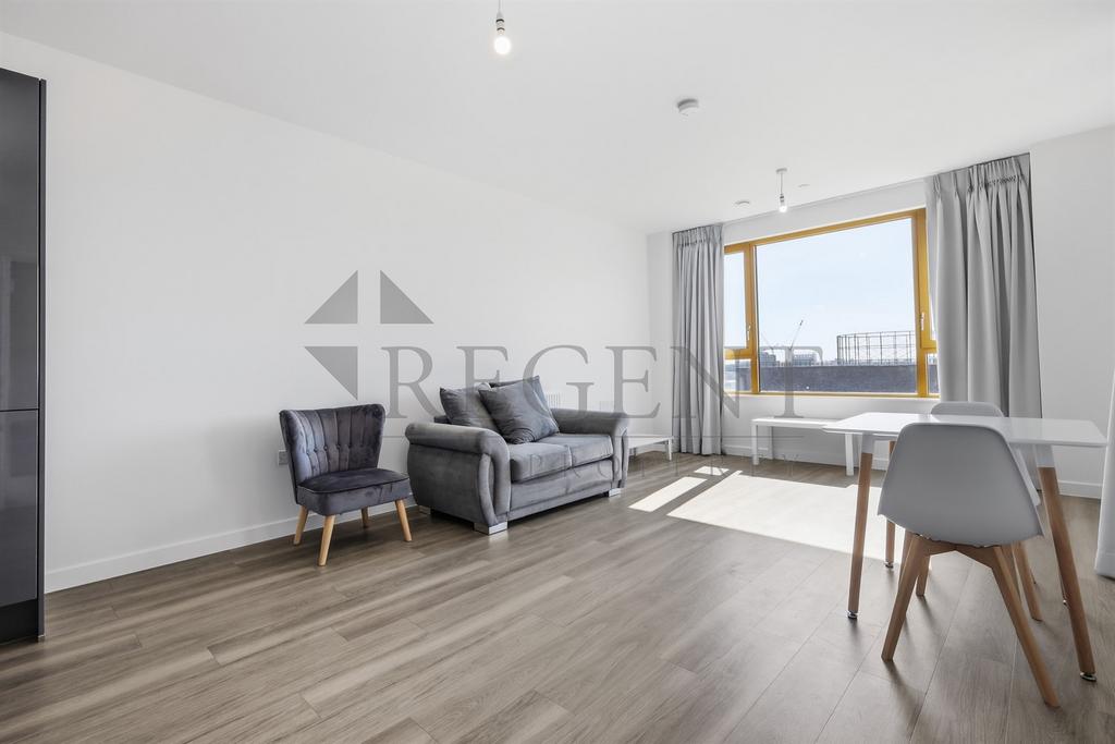 Apartment in London, London Borough of Southwark - View 2