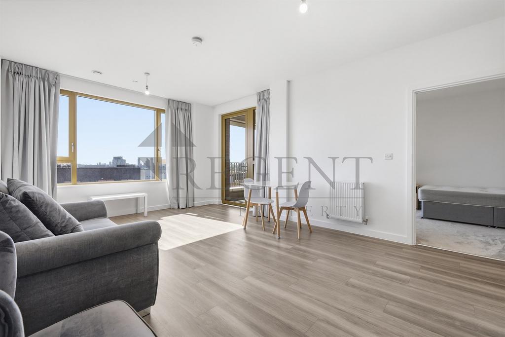 Apartment in London, London Borough of Southwark - More