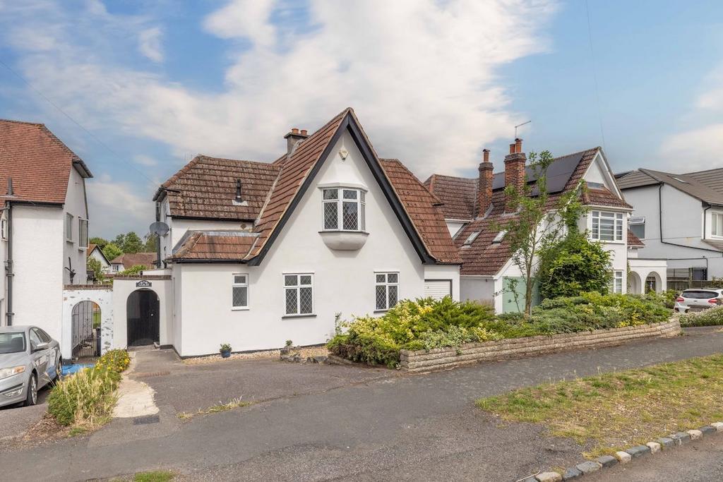 Detached house exterior, garage