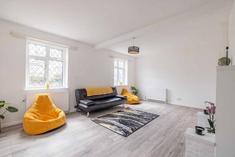 3 bedroom detached house for sale, Syke Ings, Richings Park SL0