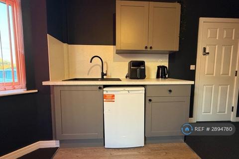 1 bedroom in a house share to rent, Butler Street, Stoke-On-Trent, ST4