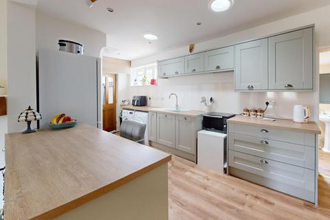 3 bedroom chalet for sale, Ashford Road, Fordingbridge, SP6 1BZ