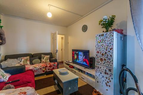 2 bedroom flat for sale, Anglesea Road, Southampton SO15