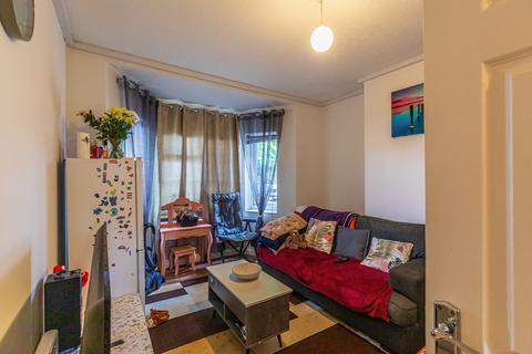 2 bedroom flat for sale, Anglesea Road, Southampton SO15