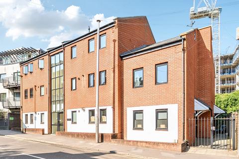 1 bedroom flat for sale, Walnut Tree Close, Guildford, GU1