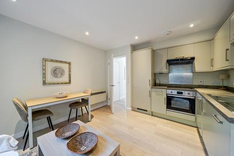 1 bedroom flat for sale, Walnut Tree Close, Guildford, GU1