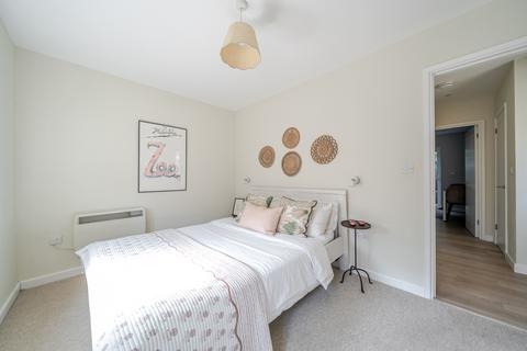 1 bedroom flat for sale, Walnut Tree Close, Guildford, GU1