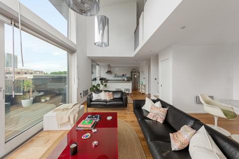 2 bedroom penthouse for sale, Stepney City Apartments, Clark Street London E1