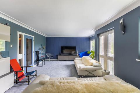3 bedroom apartment for sale, Chandler Court, Adderstone Crescent, Jesmond, Newcastle upon Tyne