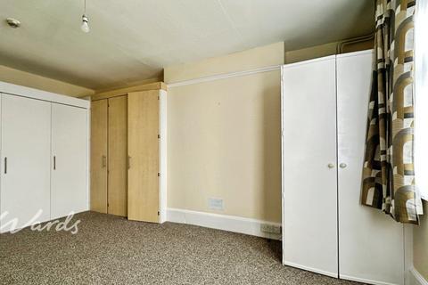 Studio to rent, Tonbridge Road Maidstone ME16