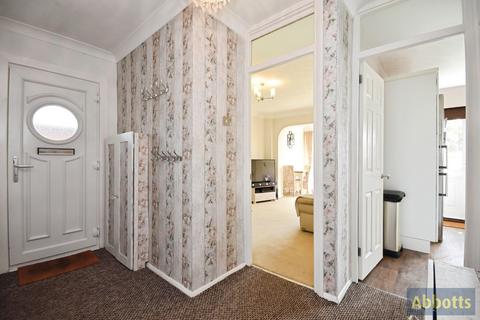 2 bedroom bungalow for sale, Clifton Avenue, Benfleet, Essex, SS7