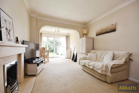 2 bedroom bungalow for sale, Clifton Avenue, Benfleet, Essex, SS7