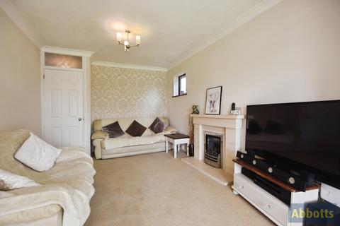 2 bedroom bungalow for sale, Clifton Avenue, Benfleet, Essex, SS7