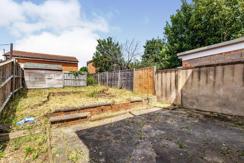 3 bedroom semi-detached house to rent, Boyn Valley Road, Maidenhead, SL6