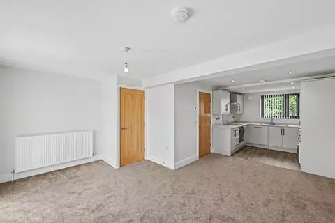 4 bedroom house to rent – pohled 2
