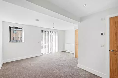 4 bedroom house to rent – pohled 3
