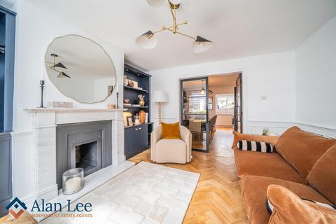 2 bedroom terraced house for sale, High Street, Macclesfield, SK11 8BR