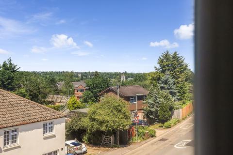 2 bedroom flat for sale, Weydon Lane, Farnham, GU9