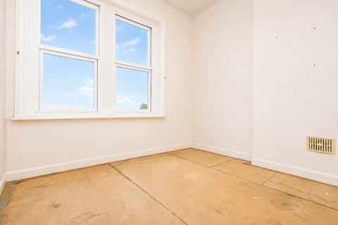 2 bedroom flat for sale, Approach Road, Margate, Kent, CT9