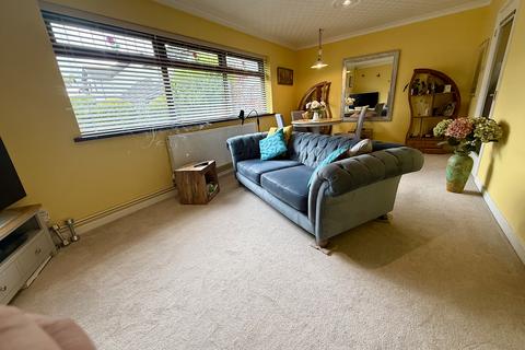 3 bedroom detached bungalow for sale, Ger Y Llan, Penrhyncoch SY23