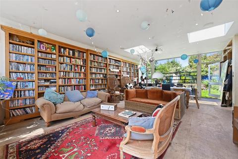 Rylett Crescent, London W12