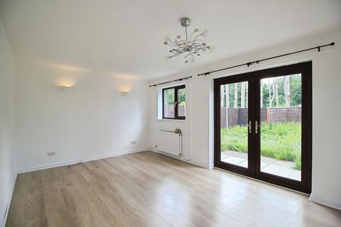 3 bedroom end of terrace house to rent, High Street, Chester CH4