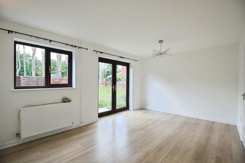 3 bedroom end of terrace house to rent, High Street, Chester CH4
