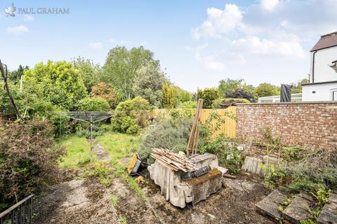 undefined, Grosvenor Avenue, Carshalton