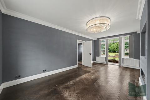 4 bedroom detached house to rent, Pine Grove, Brookmans Park