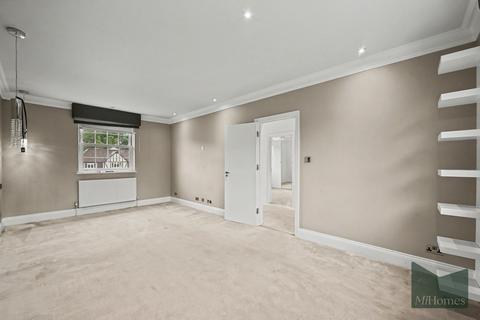 4 bedroom detached house to rent, Pine Grove, Brookmans Park
