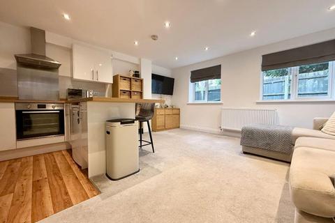1 bedroom semi-detached house for sale, Chester Mews, Luton, LU4