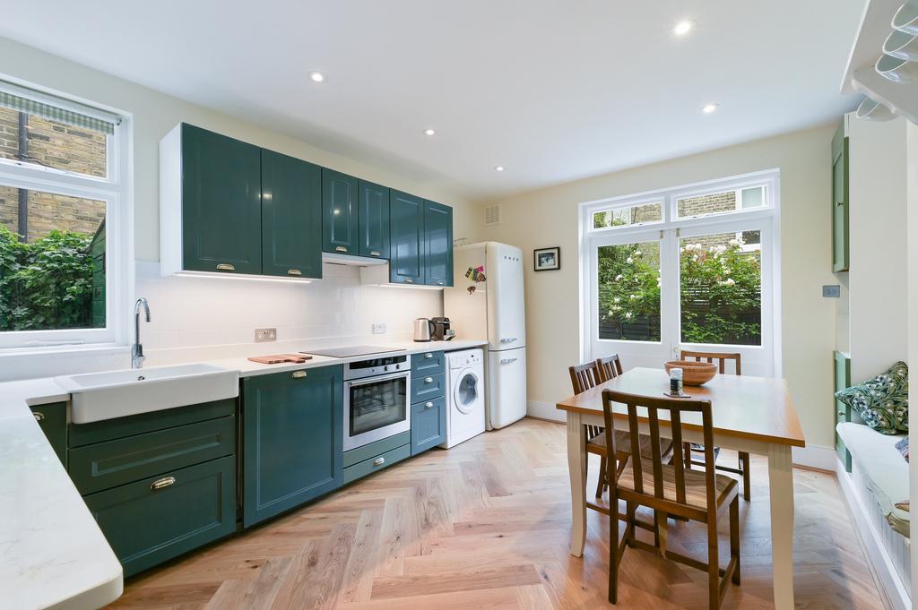 Apartment in London, Brook Green - View 2