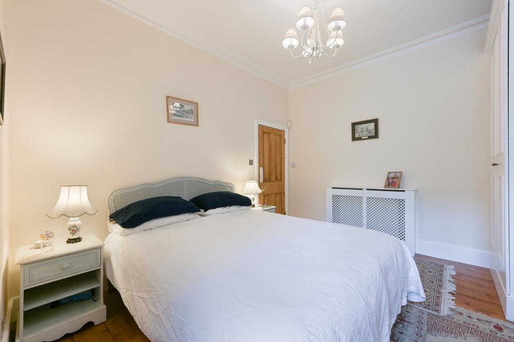 Apartment in London, Brook Green - More