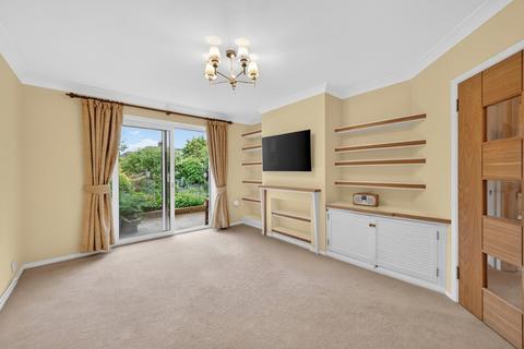 2 bedroom flat for sale, Crane Court, Sheen Gate Gardens, London, SW14