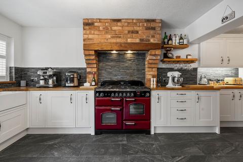 3 bedroom cottage for sale, Twyford, Evesham, WR11
