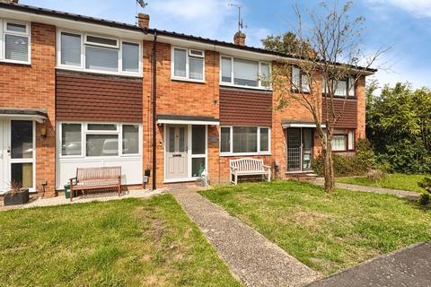 3 bedroom terraced house for sale, Elm Bank, Yateley, Hampshire