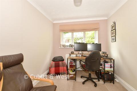 4 bedroom detached house for sale, Richmond Way, East Grinstead RH19