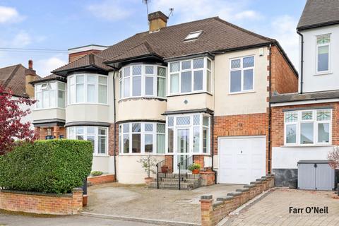 Hilltop, Loughton, IG10