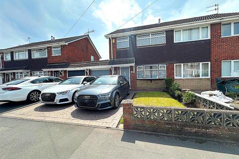 3 bedroom semi-detached house to rent, Marine Crescent, Stourbridge