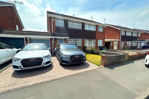 3 bedroom semi-detached house to rent, Marine Crescent, Stourbridge