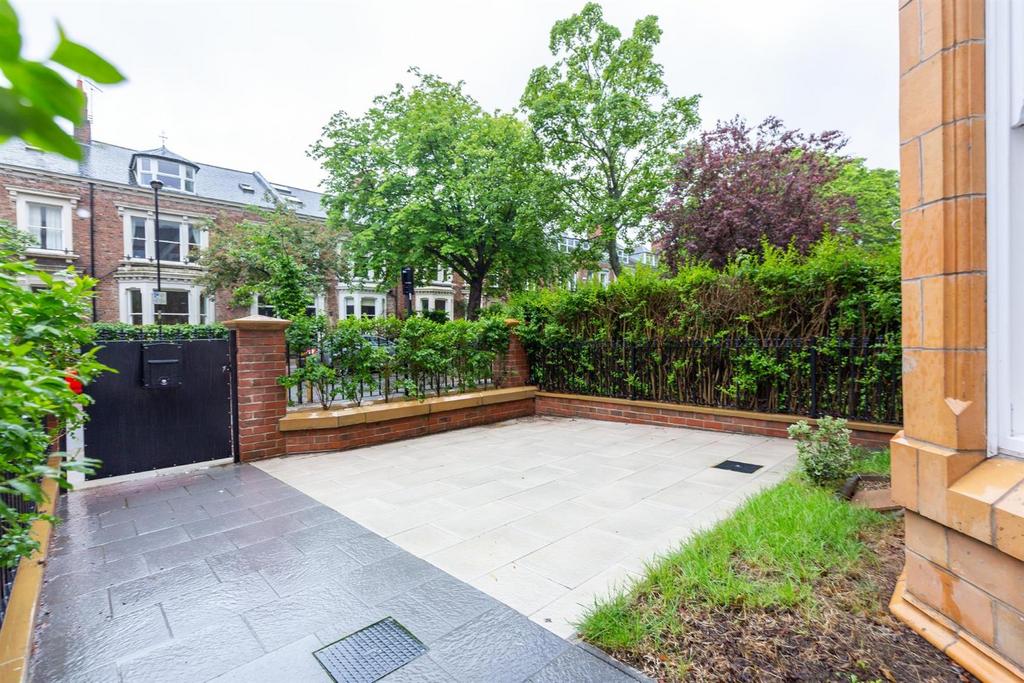 Apartment in Newcastle upon Tyne, Gosforth - View 5