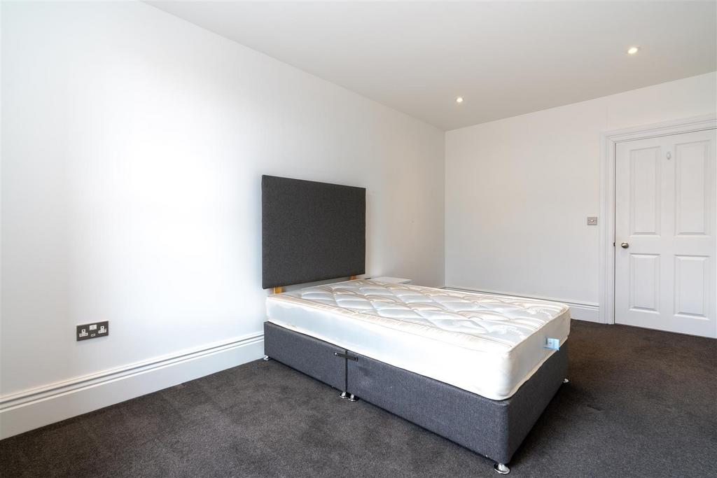 Apartment in Newcastle upon Tyne, Gosforth - More
