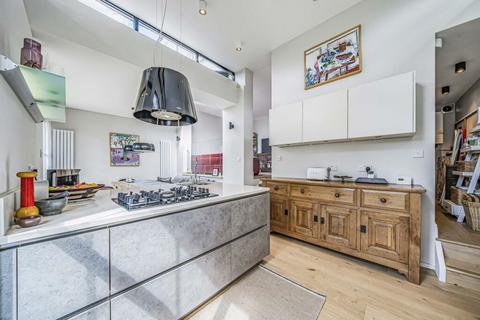4 bedroom semi-detached house for sale, Baring Road, London