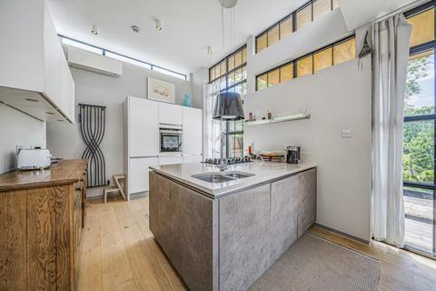 4 bedroom semi-detached house for sale, Baring Road, London