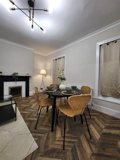 2 bedroom flat to rent, Gilbert Road, Belvedere