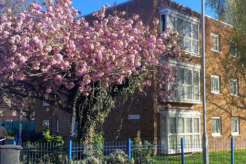 2 bedroom ground floor flat for sale, Lagland Street, Poole, BH15