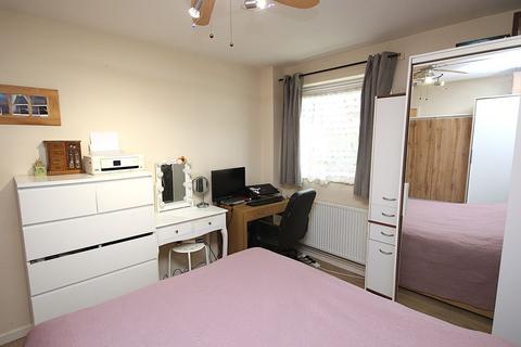 2 bedroom ground floor flat for sale, Lagland Street, Poole, BH15